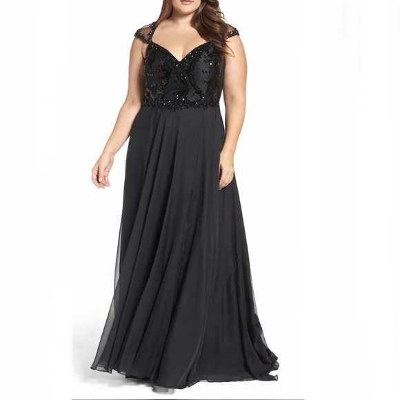 MAC DUGGAL NWOT Black Beaded Lace Bodice Gown 18W - Picture 11 of 11